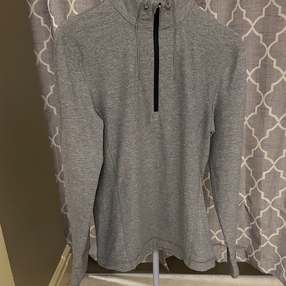 Lululemon Men’s Gray Quarter-Zip Pullover. Ptp:20.5”